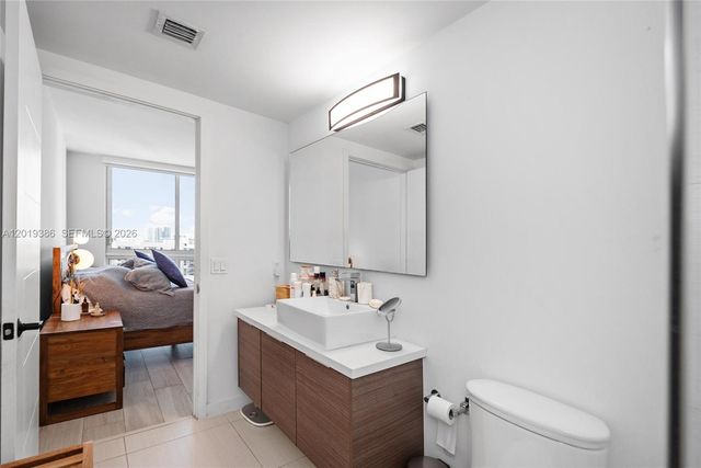 1010 SW 2nd Ave 1709, Miami, FL 33130