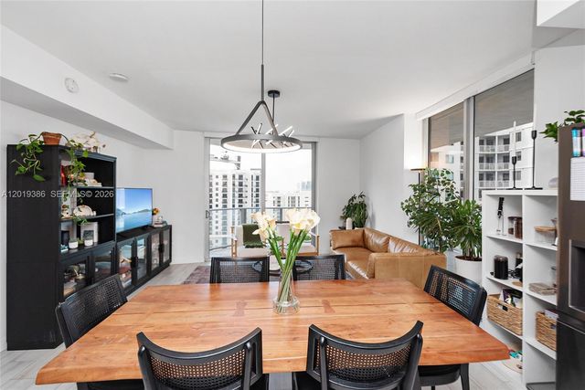 1010 SW 2nd Ave 1709, Miami, FL 33130