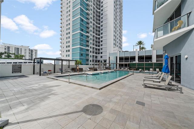 1010 SW 2nd Ave 1709, Miami, FL 33130