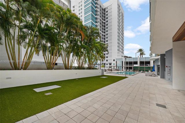 1010 SW 2nd Ave 1709, Miami, FL 33130