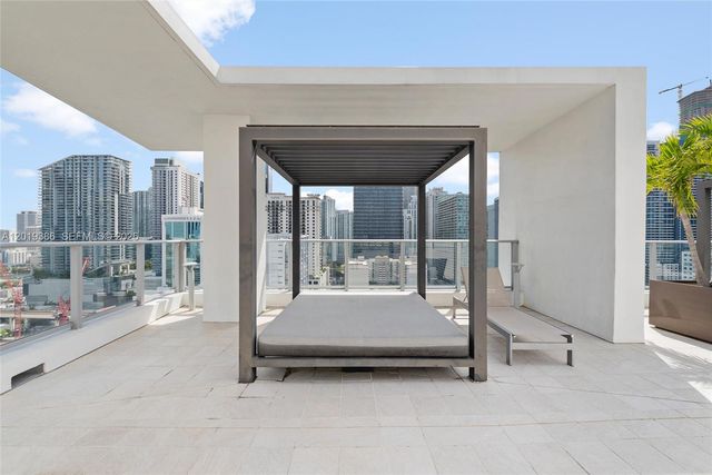 1010 SW 2nd Ave 1709, Miami, FL 33130