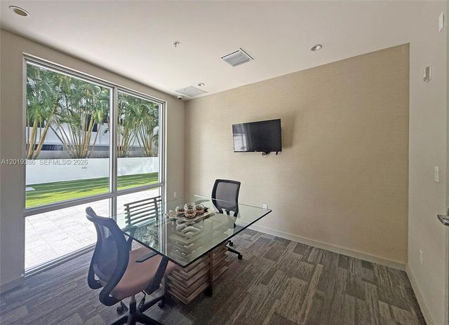 1010 SW 2nd Ave 1709, Miami, FL 33130