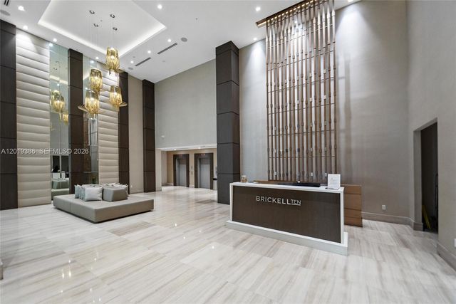 1010 SW 2nd Ave 1709, Miami, FL 33130