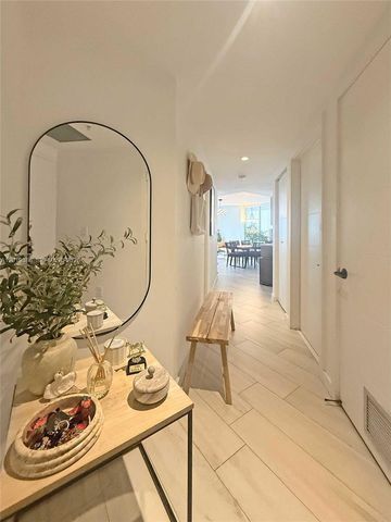 1010 SW 2nd Ave 1709, Miami, FL 33130