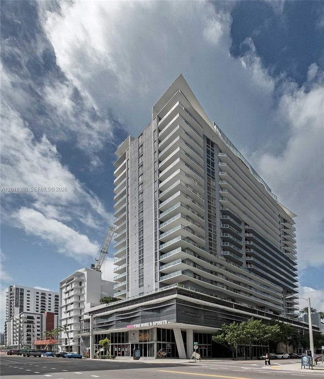 1010 SW 2nd Ave 1709, Miami, FL 33130