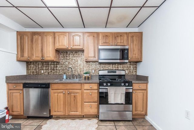 2833 ALMOND ST, Philadelphia, PA 19134