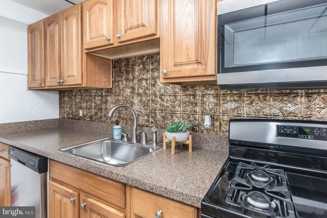 2833 ALMOND ST, Philadelphia, PA 19134