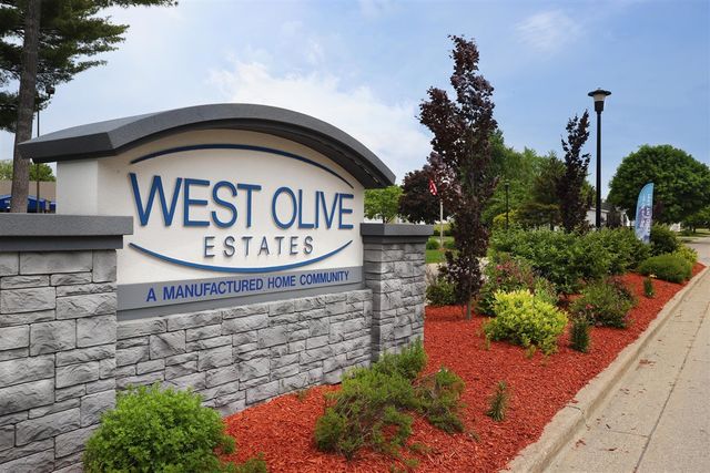 14519 Lemontree Lane, West Olive, MI 49460