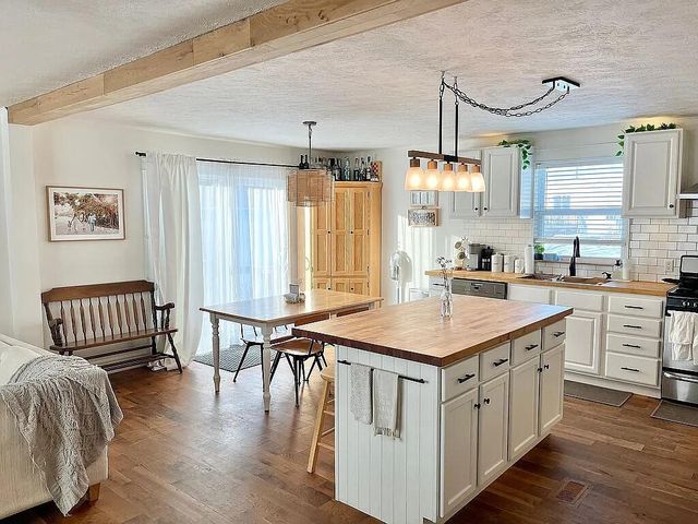 14519 Lemontree Lane, West Olive, MI 49460