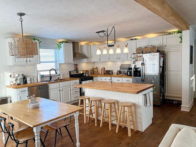 14519 Lemontree Lane, West Olive, MI 49460