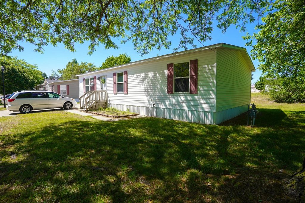 14519 Lemontree Lane, West Olive, MI 49460