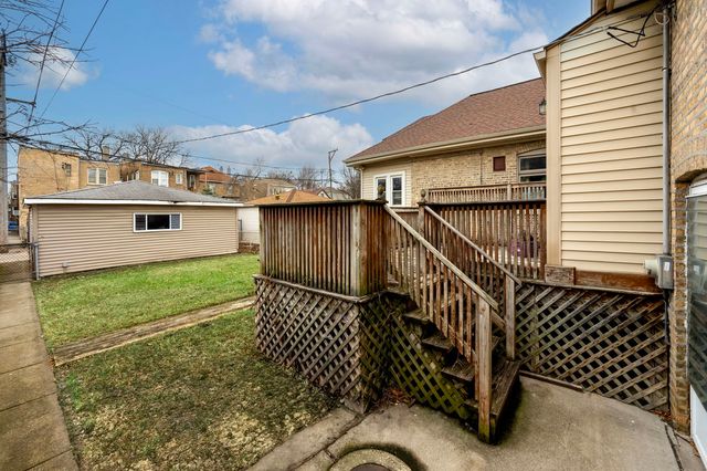 5832 N Sacramento Avenue, Chicago, IL 60659