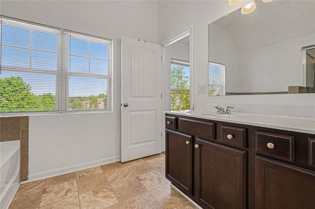 4987 Rapahoe, Atlanta, GA 30349