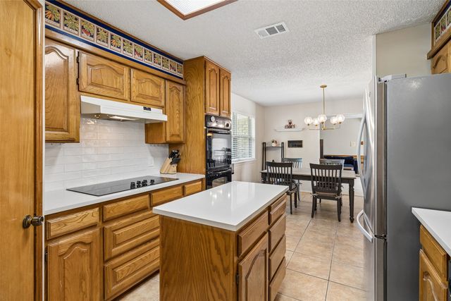 975 Trophy Club Drive, Trophy Club, TX 76262
