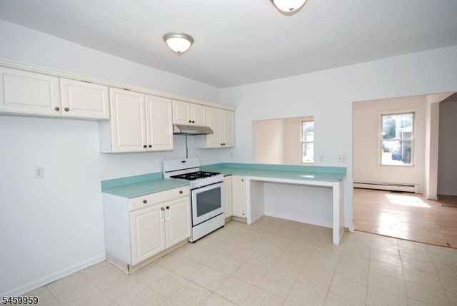 23 Lagrange Street, Raritan Boro, NJ 08869