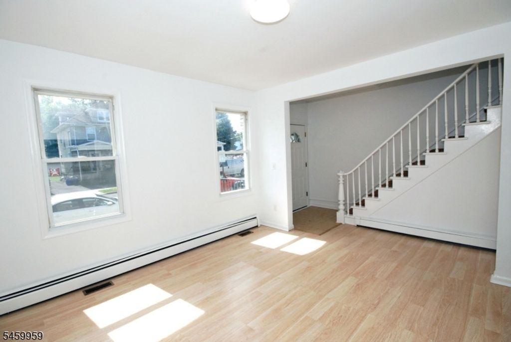 23 Lagrange Street, Raritan Boro, NJ 08869 — photo 2