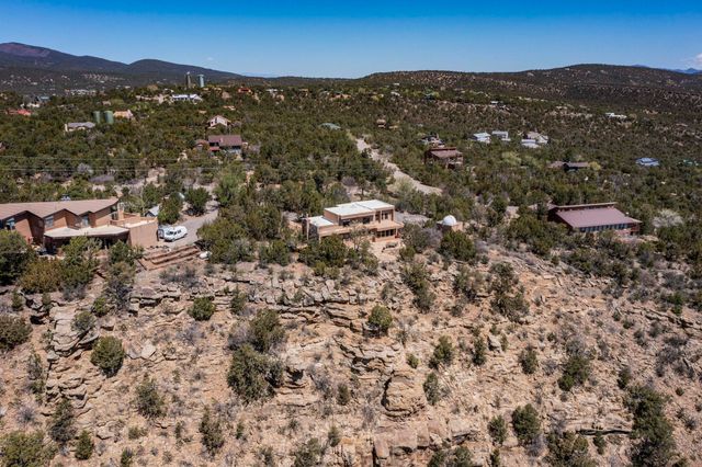 19 HIGH COUNTRY Drive, Cedar Crest, NM 87008