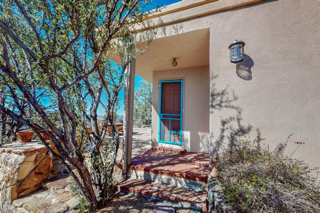 19 HIGH COUNTRY Drive, Cedar Crest, NM 87008