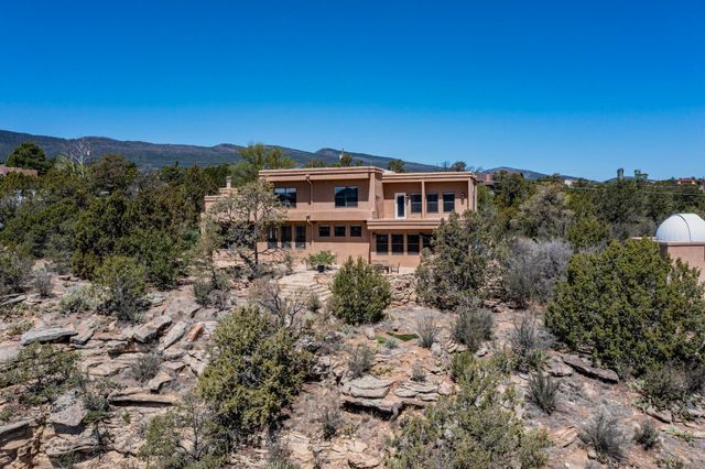 19 HIGH COUNTRY Drive, Cedar Crest, NM 87008