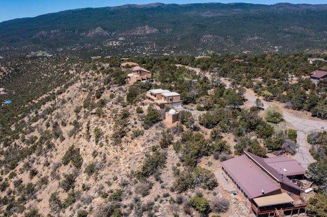 19 HIGH COUNTRY Drive, Cedar Crest, NM 87008