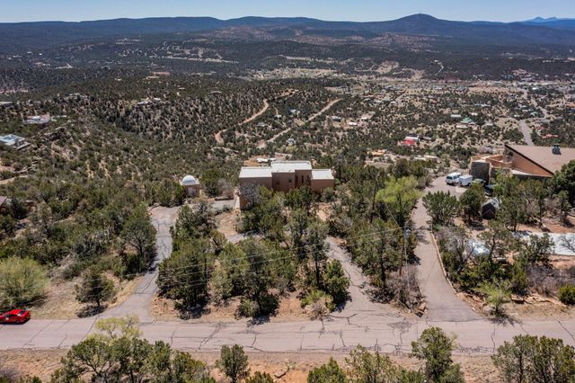 19 HIGH COUNTRY Drive, Cedar Crest, NM 87008