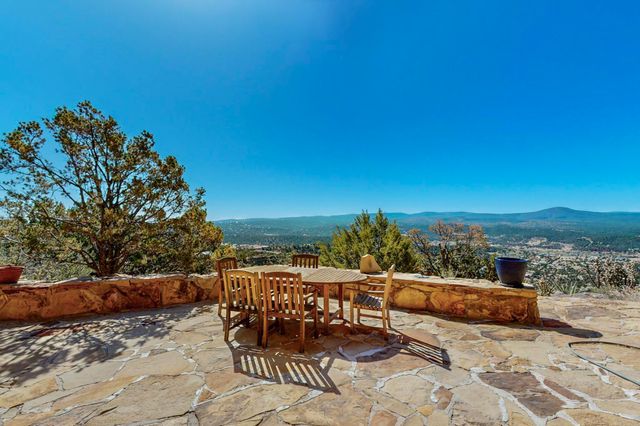 19 HIGH COUNTRY Drive, Cedar Crest, NM 87008