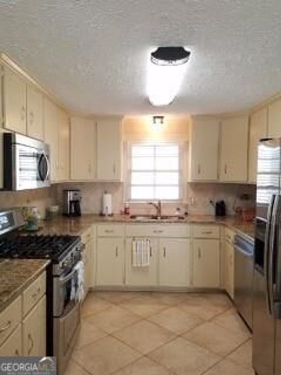 1829 Hardman Lane, Woodstock, GA 30188 — photo 3