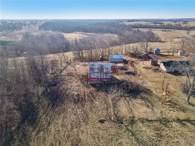 4033 W 367th Street, Louisburg, KS 66053