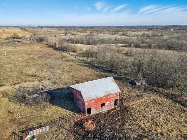 4033 W 367th Street, Louisburg, KS 66053