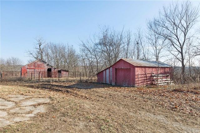 4033 W 367th Street, Louisburg, KS 66053