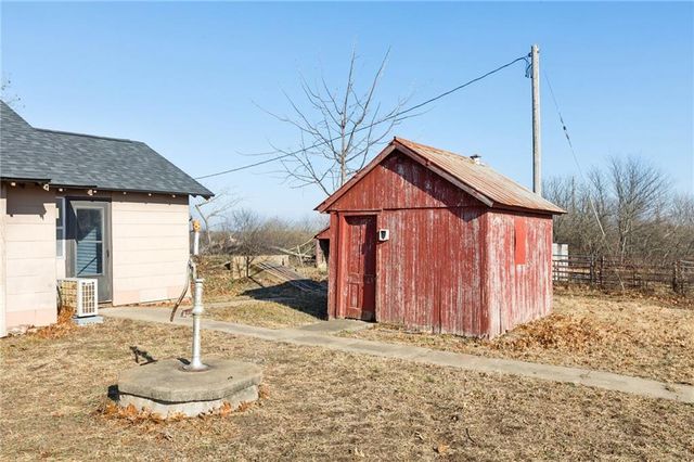 4033 W 367th Street, Louisburg, KS 66053