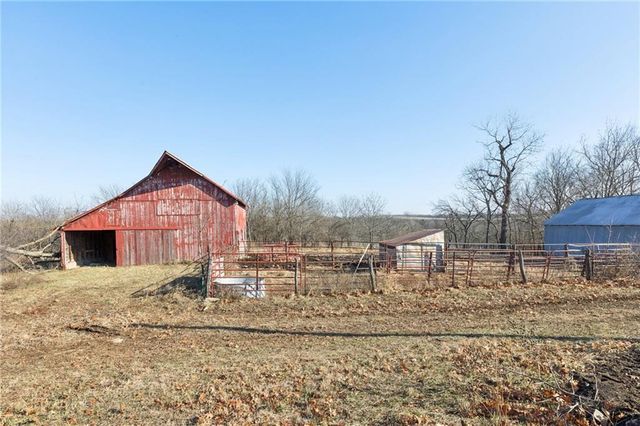 4033 W 367th Street, Louisburg, KS 66053