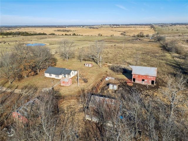 4033 W 367th Street, Louisburg, KS 66053