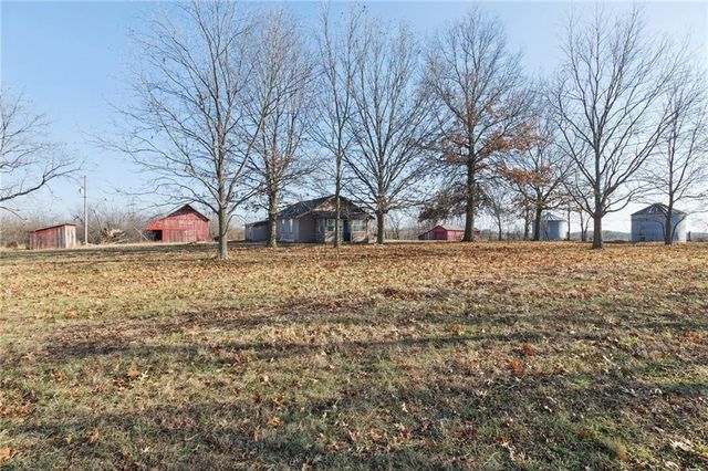 4033 W 367th Street, Louisburg, KS 66053