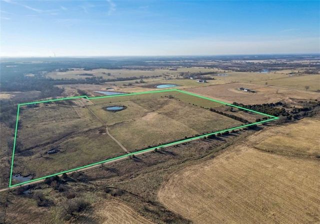 4033 W 367th Street, Louisburg, KS 66053