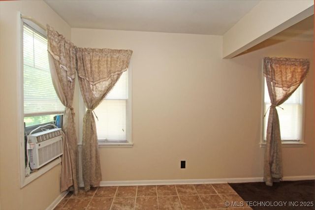 708 S Pecan Street, Nowata, OK 74048