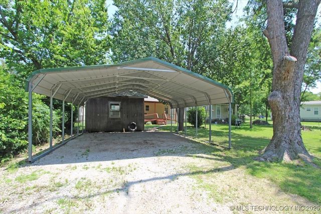 708 S Pecan Street, Nowata, OK 74048