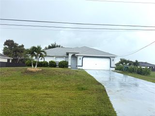 313 NW 16 Place, Cape Coral, FL 33993