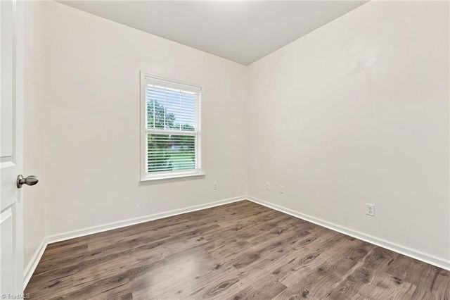1843 Gatehouse View Drive, Winston-salem, NC 27127