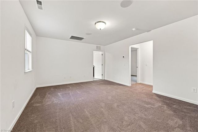 1843 Gatehouse View Drive, Winston-salem, NC 27127