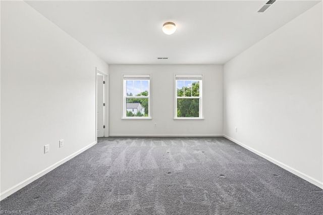 1843 Gatehouse View Drive, Winston-salem, NC 27127