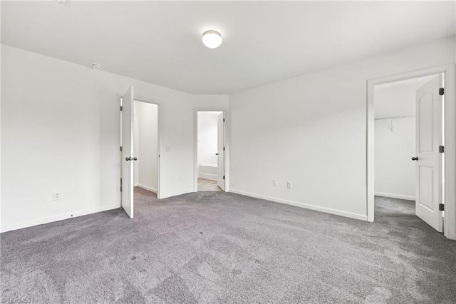 1843 Gatehouse View Drive, Winston-salem, NC 27127