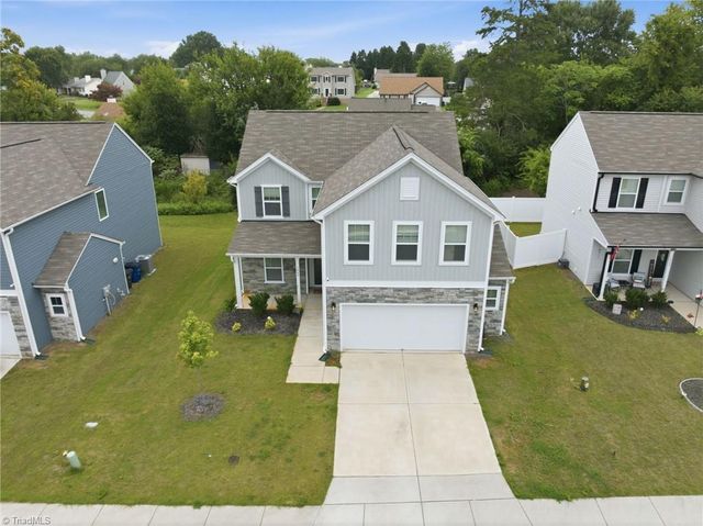 1843 Gatehouse View Drive, Winston-salem, NC 27127