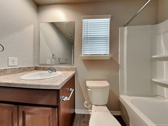 3941 Asher alley, St.hedwig, TX 78152