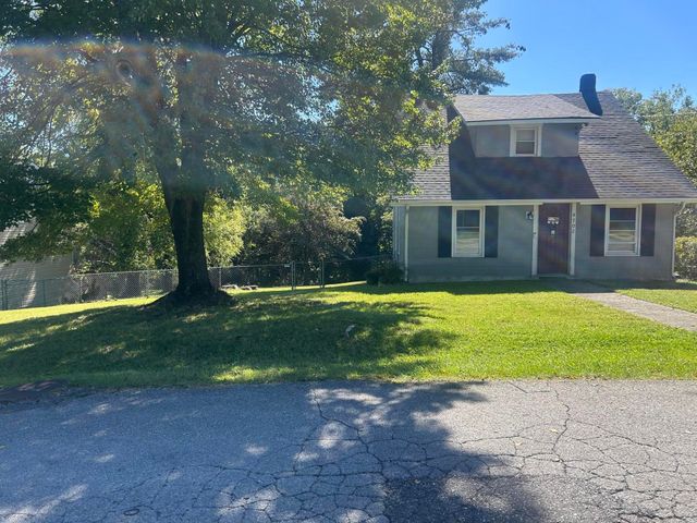 4702 Edgelawn AVE, Roanoke, VA 24017