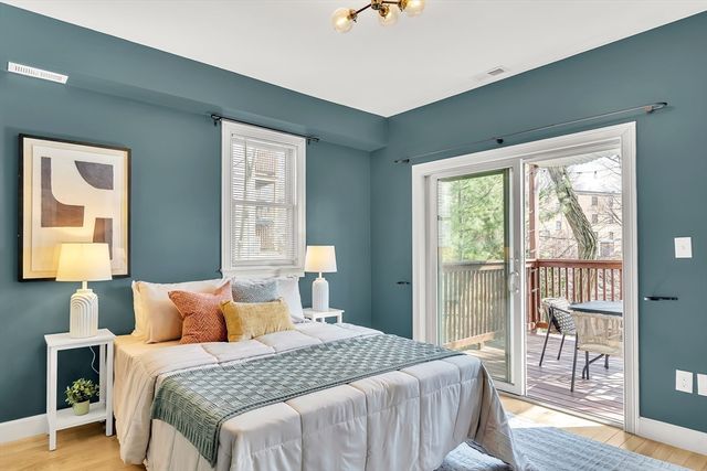 43 Lourdes Ave 2, Boston, MA 02130