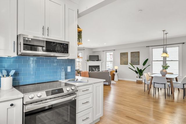 43 Lourdes Ave 2, Boston, MA 02130