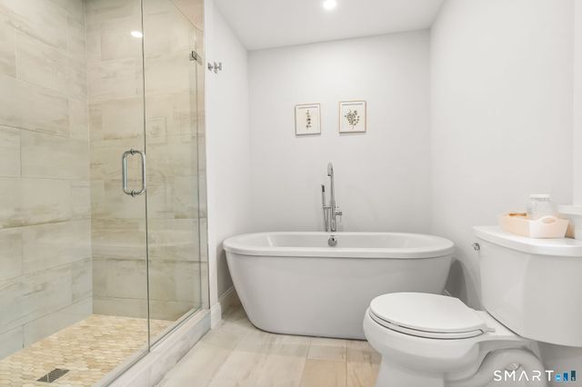 153 North Street, Trumbull, CT 06611