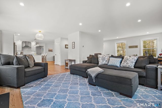 153 North Street, Trumbull, CT 06611