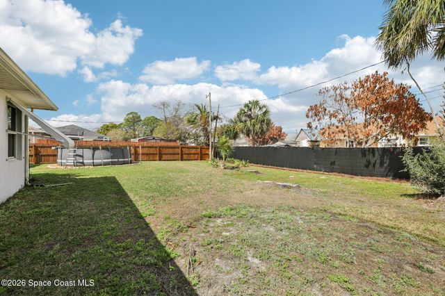 1613 Glenridge Street NW, Palm Bay, FL 32907